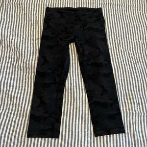 Lululemon Camo Cropped Leggings